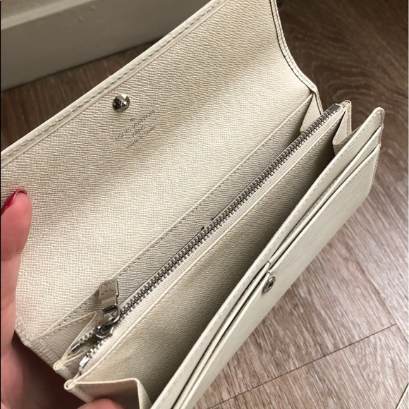 🌺 Louis Vuitton Epi wallet - Picture 10 of 13